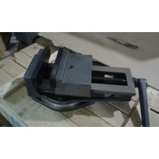 Лещата верстатні поворотні ГМ-7212П-02 із затискною частиною 125 мм Лещата верстатні поворотні ГМ-7212П-02 із затискною частиною 125 мм