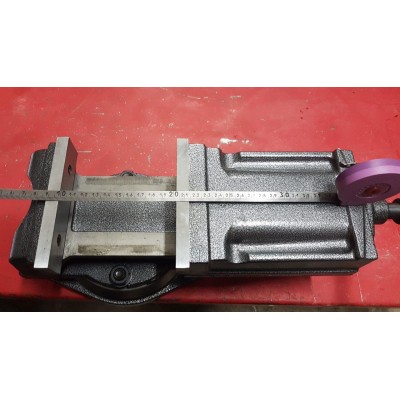 Лещата верстатні поворотні ТМ-125 із затискною частиною 125 мм