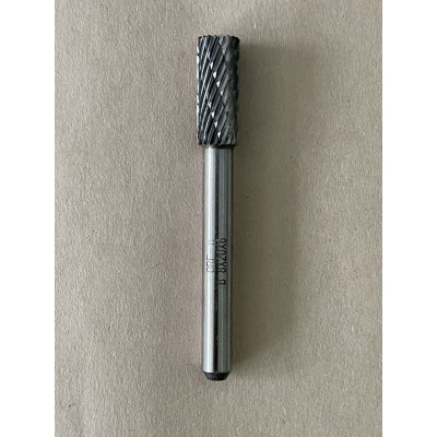 Борфреза цилиндрическая с торцевым зубом В 8х20х6х65мм d ВК8