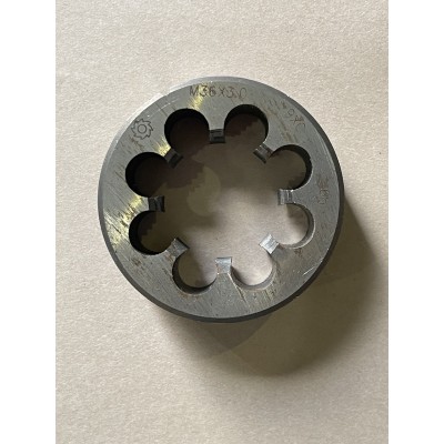 Плашка М 36х3,0мм для метрической резьбы 9ХС